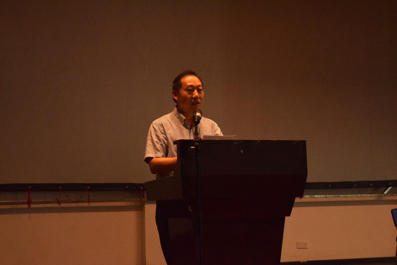 庄严的入学宣誓郑重的青春承诺公共管理学院2016级本科生开学典礼