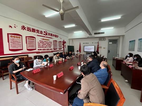 校领导宋发军深入学院与青年教师开展工作座谈会