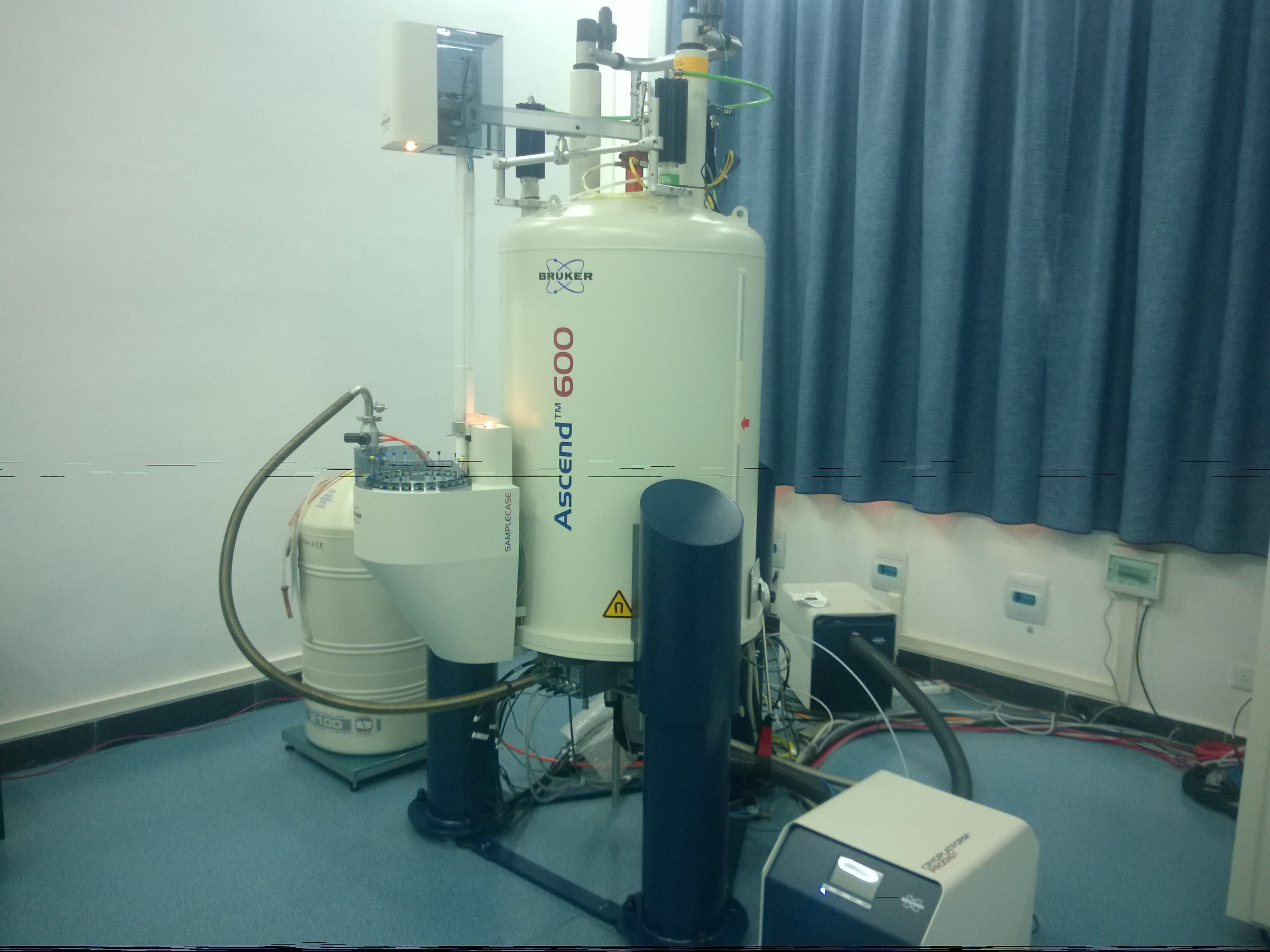 600m全数字化波核磁共振谱仪