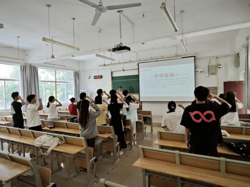 党群动态